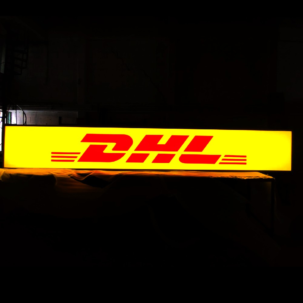 Caja de luz de DHL